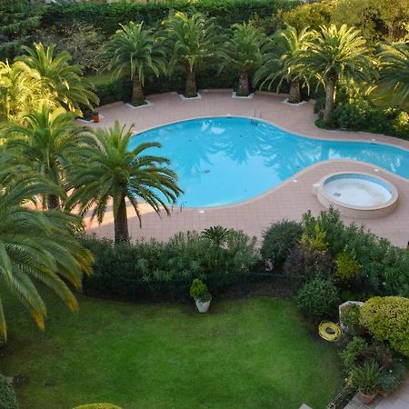 Les Golfeurs VII Apartman Mandelieu Kültér fotó