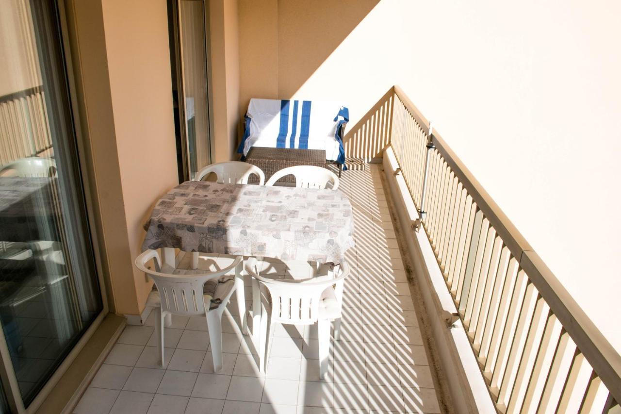 Les Golfeurs VII Apartman Mandelieu Kültér fotó